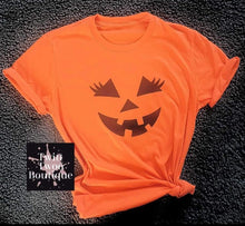 Load image into Gallery viewer, Eyelash pumpkin tshirt
